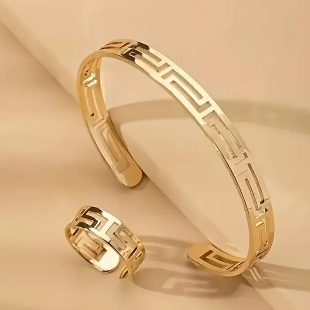 Ring and cuff bracelet set 18k